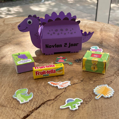 Dino traktatiedoosje inhoud traktatie van Uitdelen.nu
